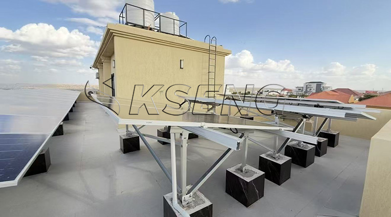 High-strength aluminum flat roof solar mounting system designed for durable rooftop solar installations