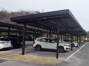 Système de montage pour abri de voiture solaire étanche de 172,5 kW au Japon